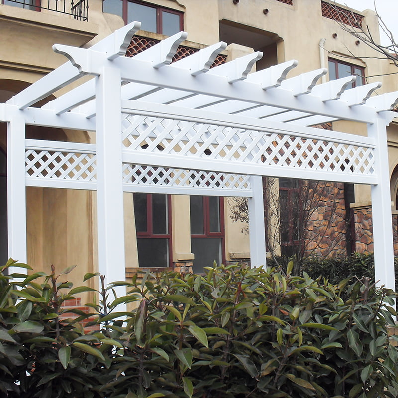PVC Pergola ที่มีขัดแตะ